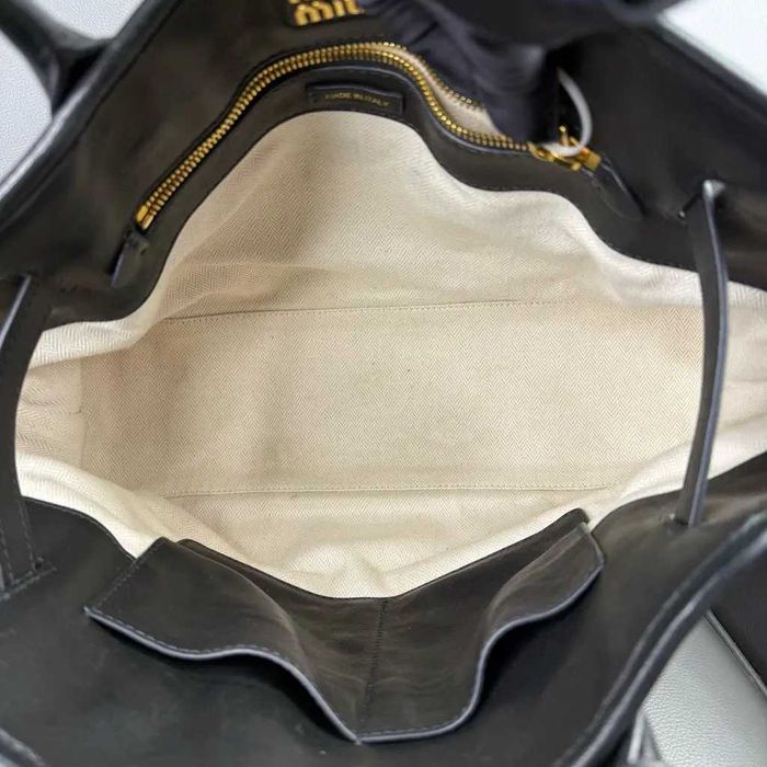 Сумка на плечо miu miu