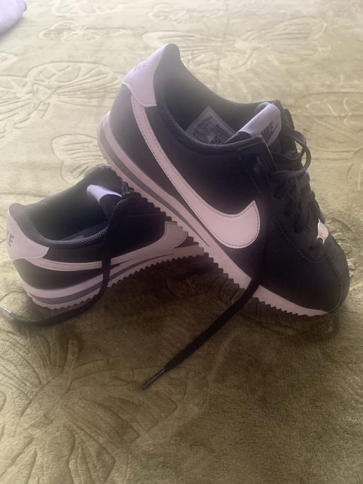 Vand adidasi nike originali