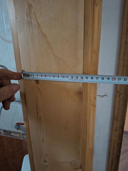 Продавам дървени врати
