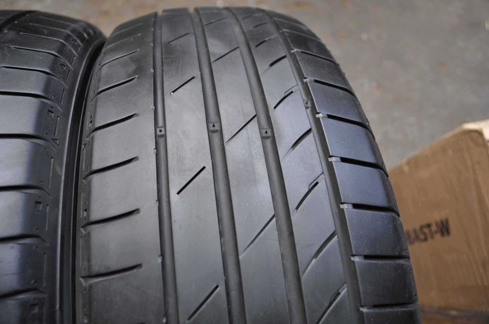 SET 2 Anvelope Vara 205/60 R16 KUMHO Ecsta PS71 92V