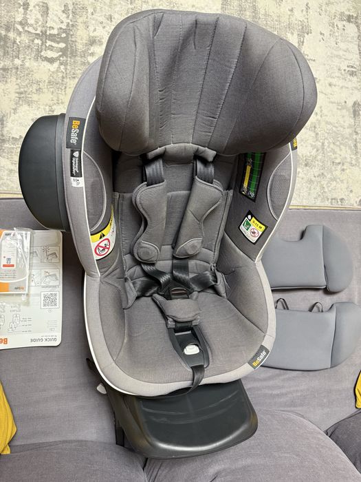 Scaun auto rotativ 360 premium BeSafe iZi Turn i-Size Metallic Melange, foarte bine intretinut, isofix, centura in 5 puncte si alarma anti-desfacere