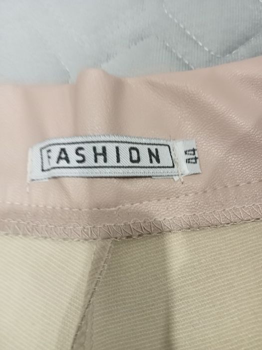 Продам кожанные шорты.