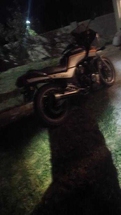 Vînd sau schimb Yamaha