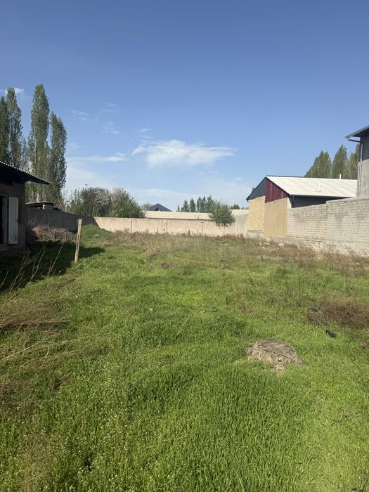 Uchastka sotiladi juda supper narxda