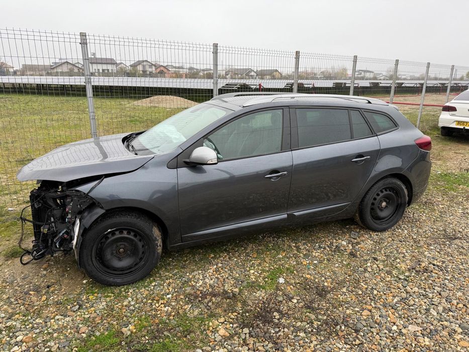 Dezmembrez megane 3 hatchback si break