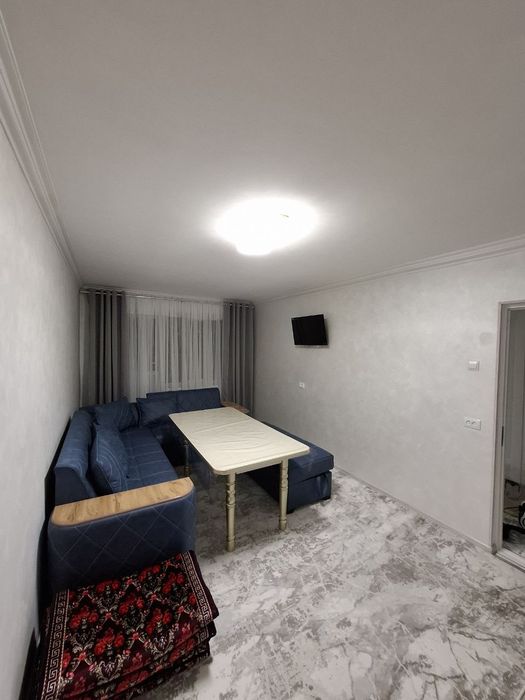 Чирчик 3 квартал 1комнатная новая евроремонт 1етаж мебел техники