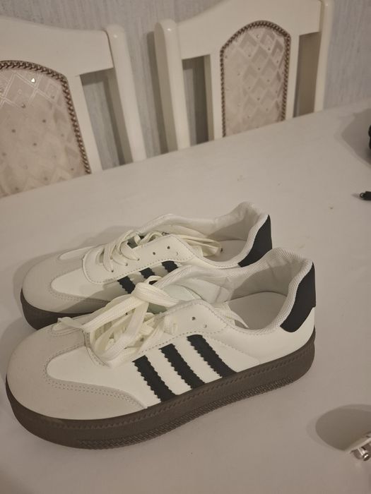 Продам кросовки    новые