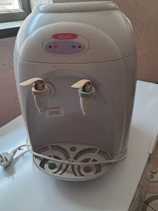 Продам диспенсер для воды