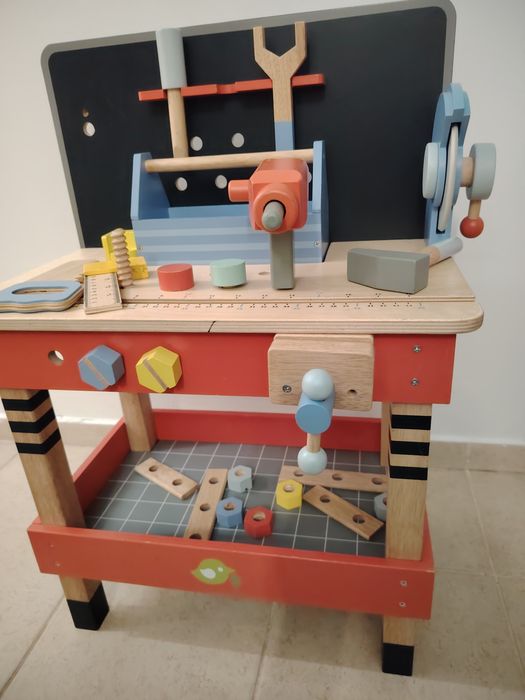 Atelier de lucru Tender Leaf Toys din lemn premiun