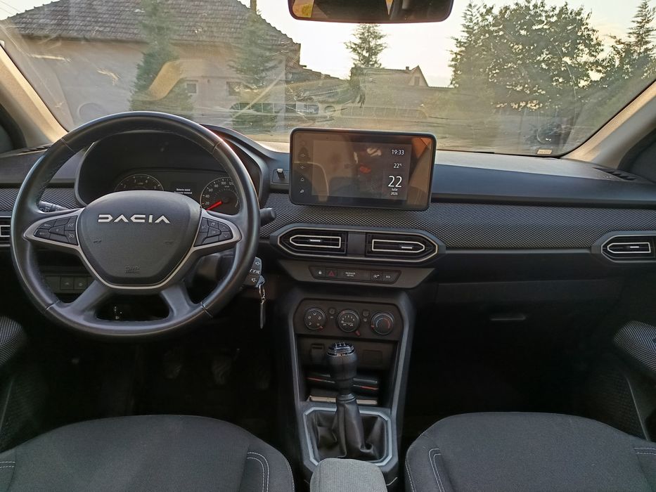 Vând Dacia Logan