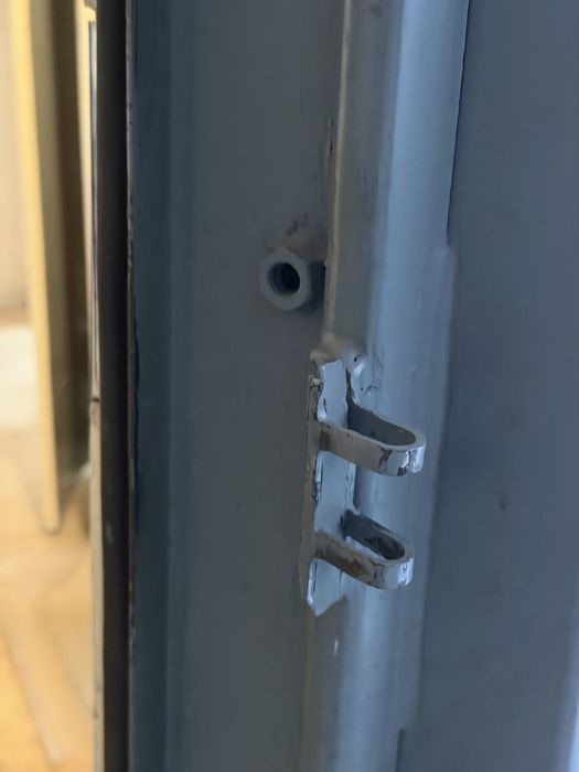 Продам входную дверь