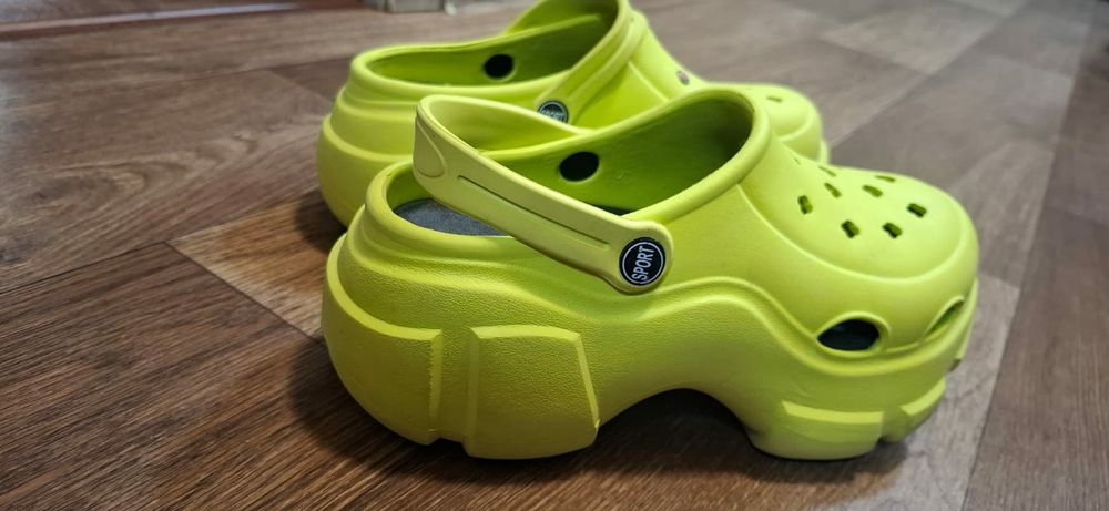 Стильные женские сабо на платформе