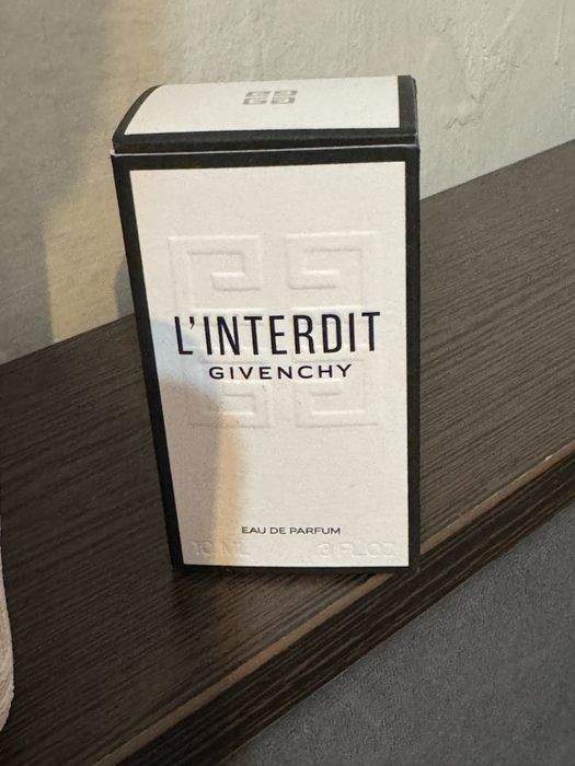 Продам Givenchy L’Interdit Eau de Parfum 10 мл +