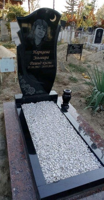 Гранитные памятники, опытные мастера, собственная производства