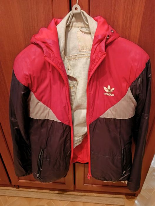 Продам женские куртки