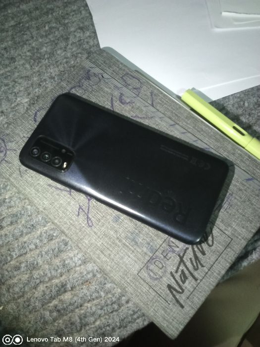 Vând carcasa de telefon Redmi 9C.