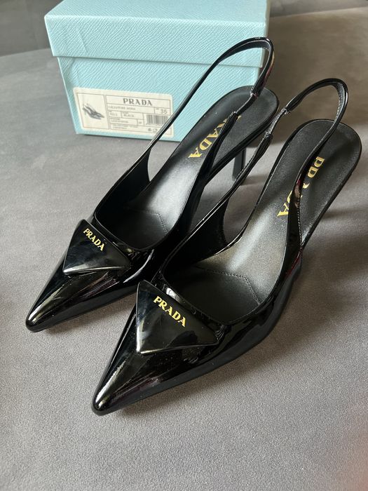 Туфли Prada с заостренным носком