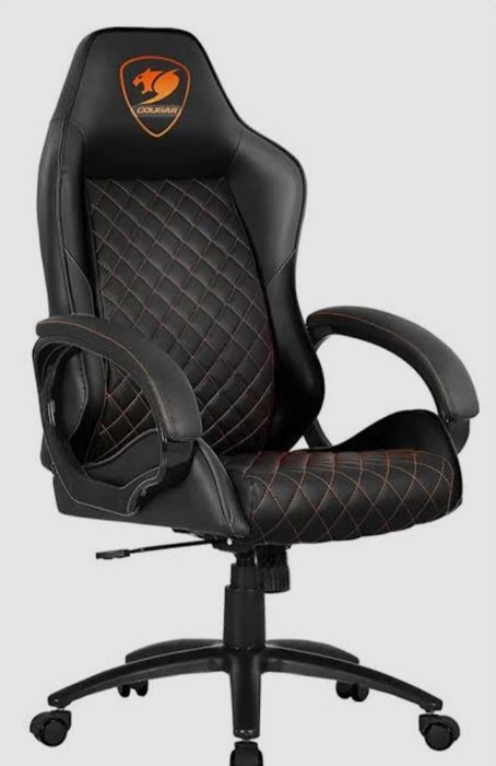 Cougar Fusion stul bor