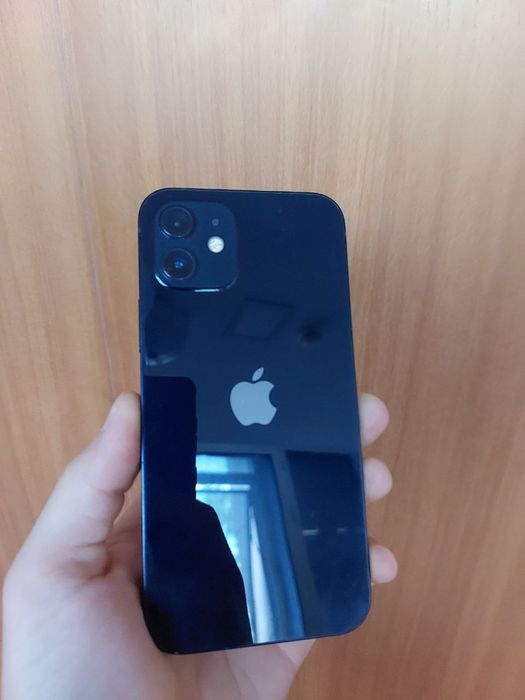 Iphone 12 b/u idialniy hamma joyi ishlidi 71% batareka chexol xam pada