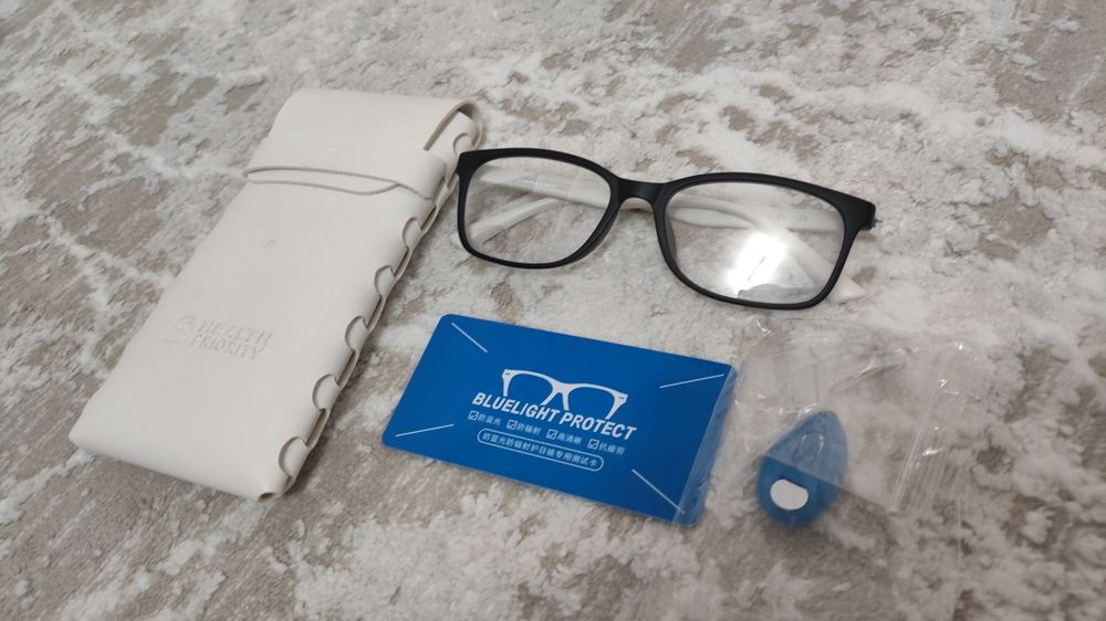 Продаются очки, стильные, лечебные