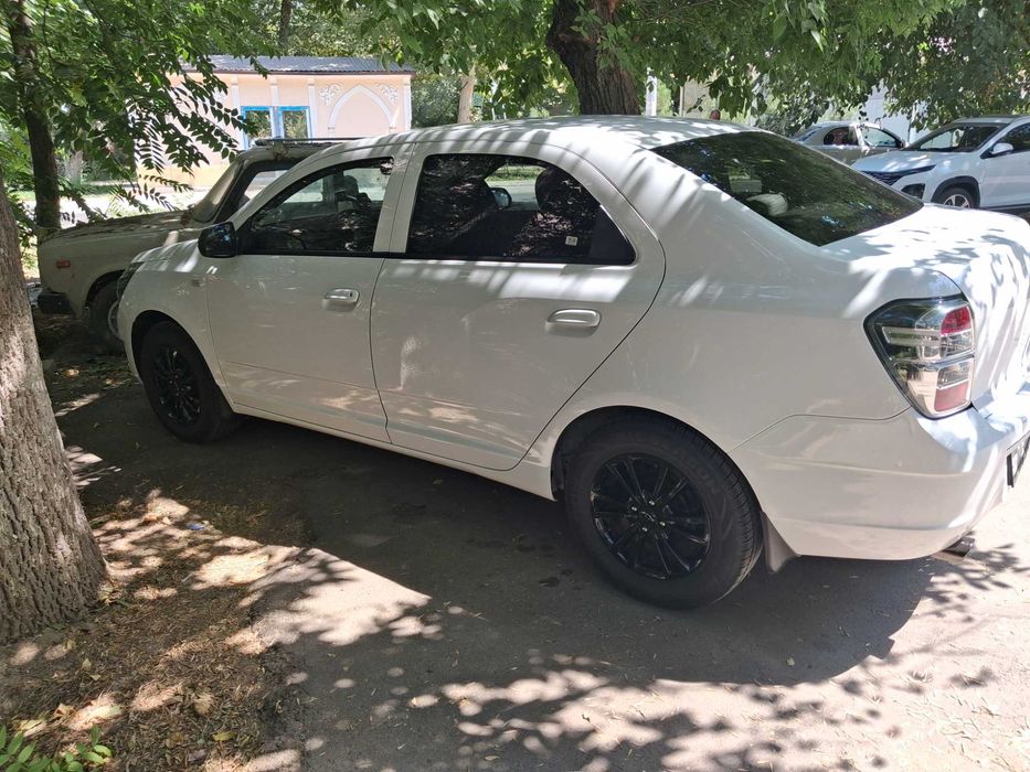 Cobalt avtomobil