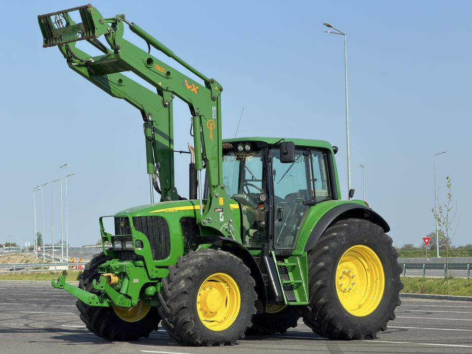Tractor John Deere 6920 S Premium de 165 cp Incarcator Hauer VX 150 Case Claas New Holland Fendt Deutz John Deere 6930 6830