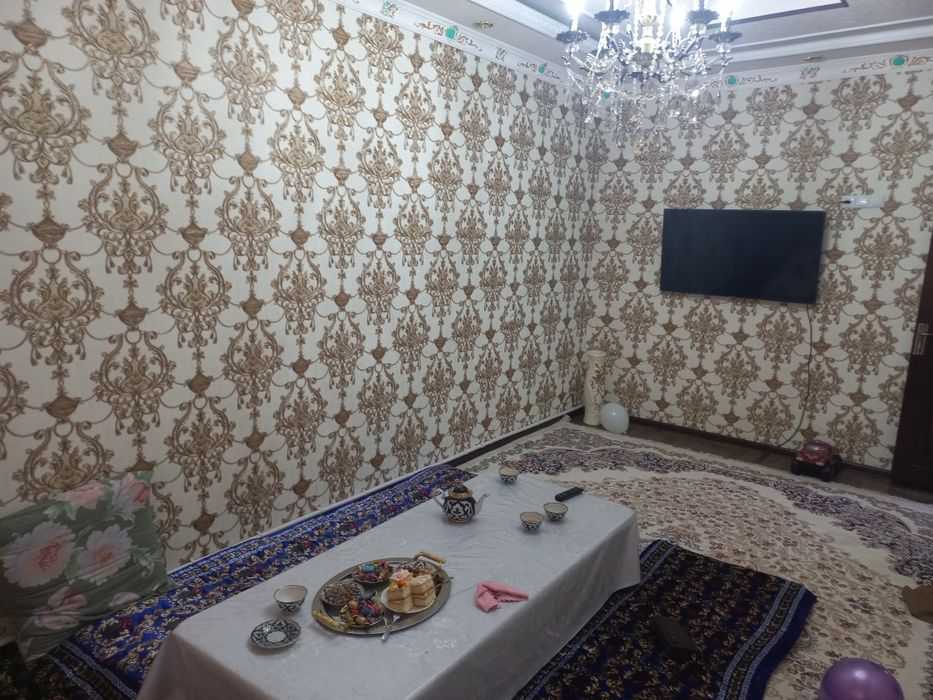 Uy sotiladi yangi remont qilingan