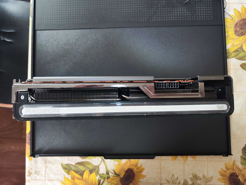 SAPPHIRE Rx 7900 GRE Nitro+ с гаранция