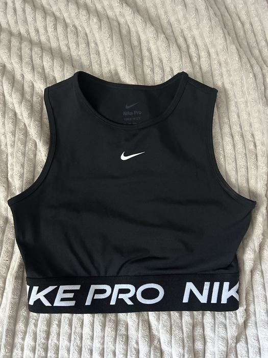 Дамски топ Nike Pro