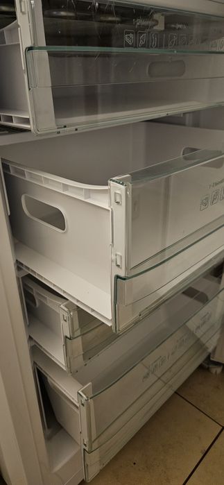 Vand combina Samsung 60x60x202cm, Power Cool, 600 ron, fun