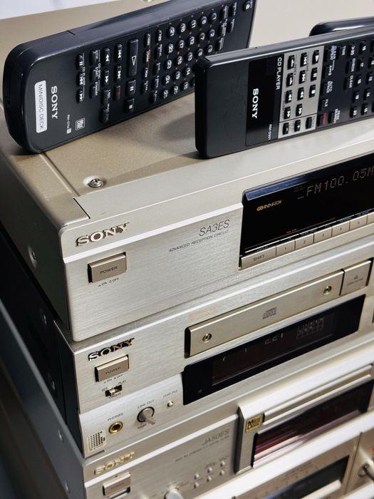 Linie  SONY  gama ES - N9000ES + E9000ES + JA50ES + CDP-X555ES + SA3ES