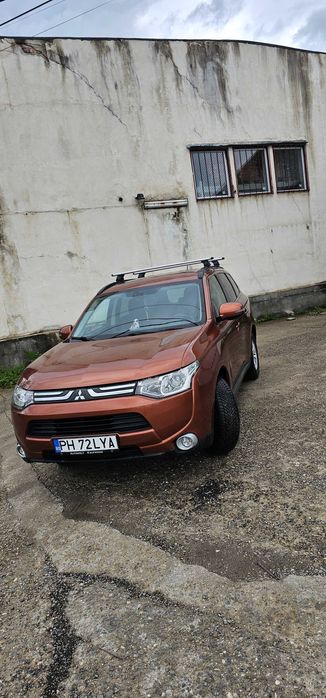 Mitsubishi Outlander 2.0 mivec invite cleartec 4wd cvt benzină.