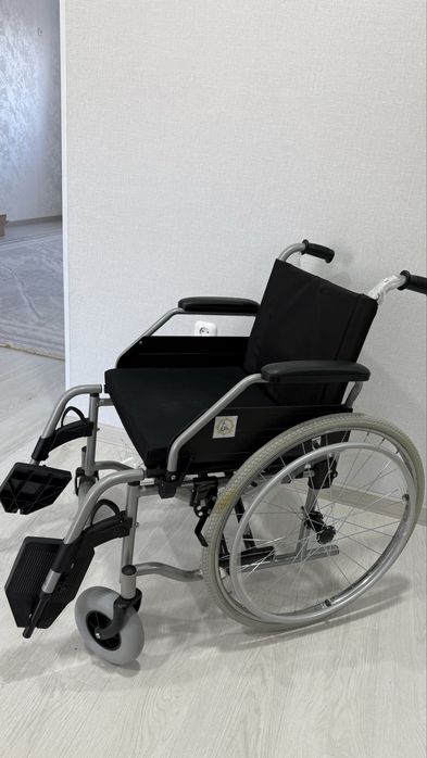 Инвалидная коляска