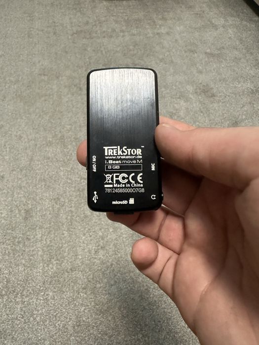 Ретро МП3 плеър за слушане на музика