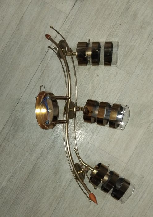 Продам люстру за 5000 тг