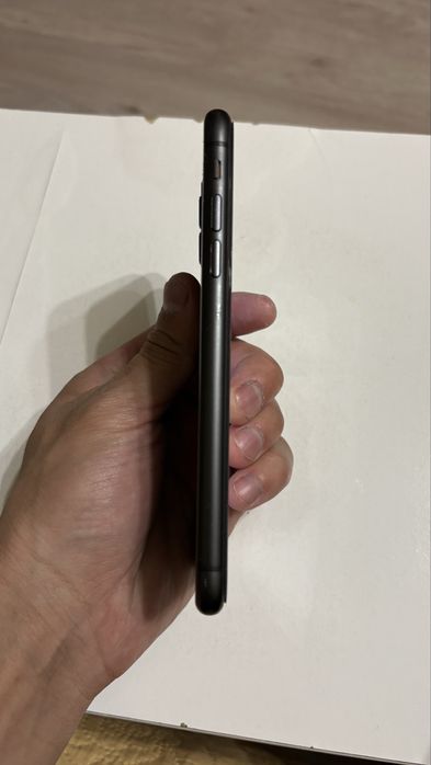 Продаю Iphone 11