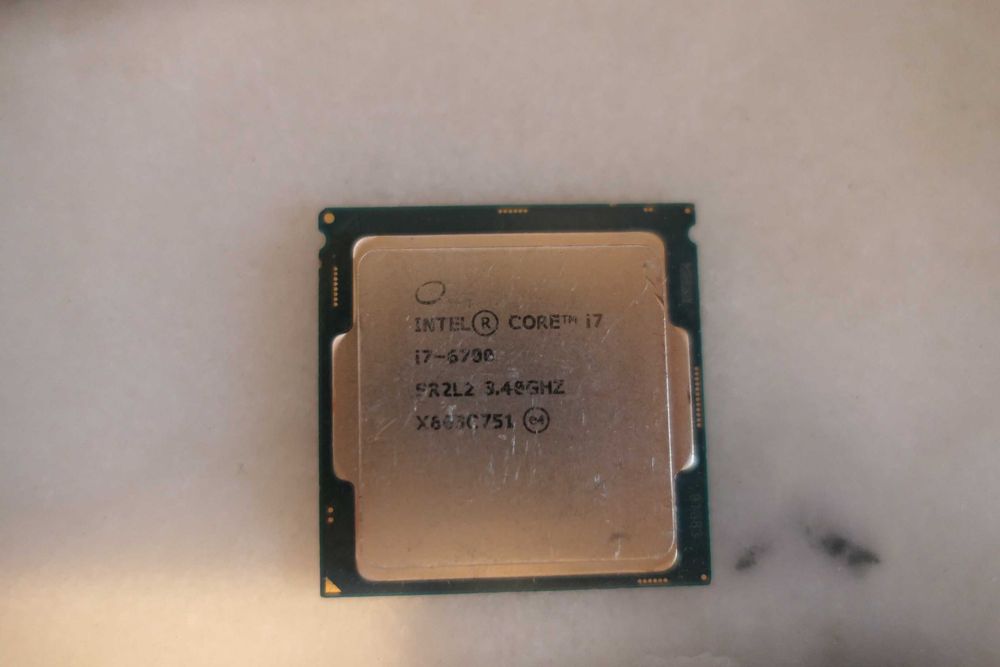 【処分セール中】i5 10400f i5 10400f second hand si noi de vanzare • Anunturi • OLX.ro