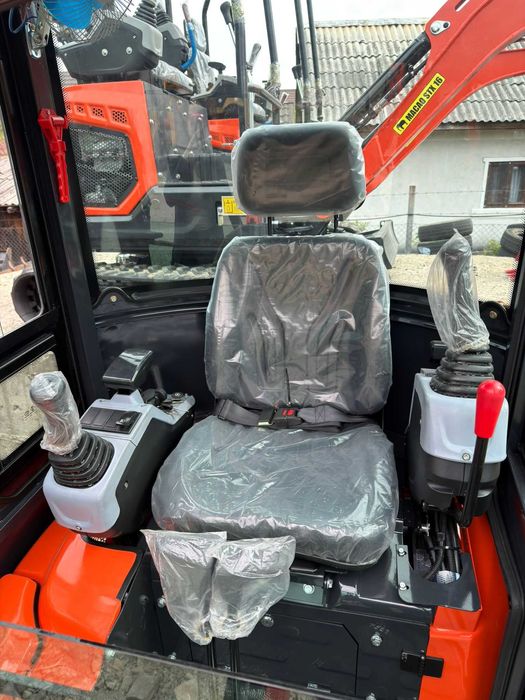 Miniexcavator STX16 cu cabina