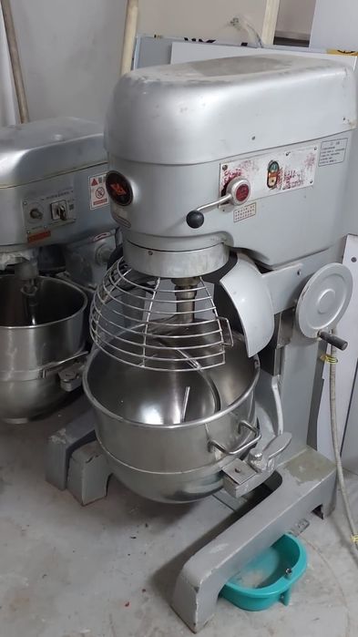 Машина тестомесильная