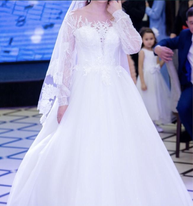 Свадебное платье