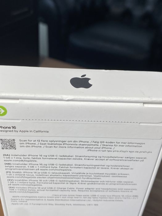 iPhone 16• 128 GB • Black