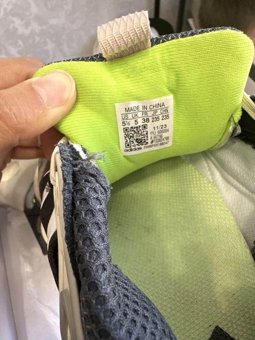 Продается кроссовки 38 размера