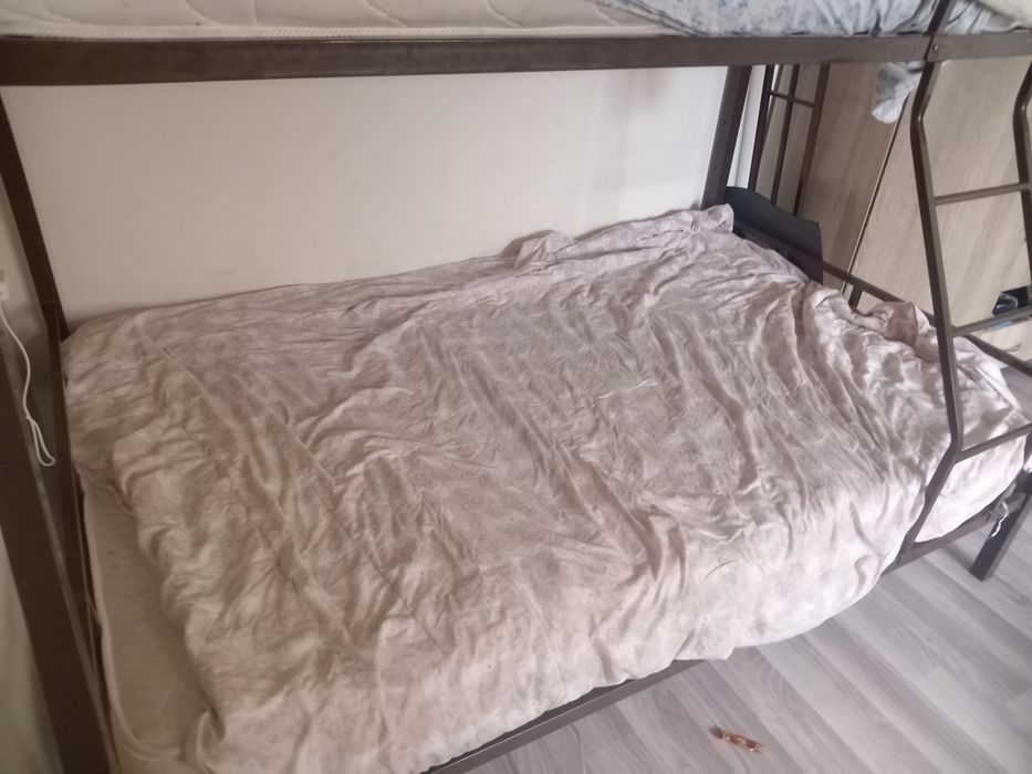 2этажный кровать