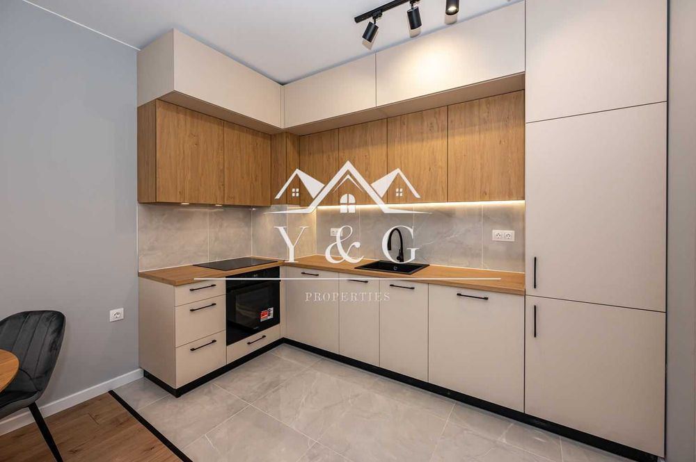 Продава се Двустаен апартамент в Пловдив, Беломорски - 65 кв.м за 1847 €/кв.м - Снимка #2