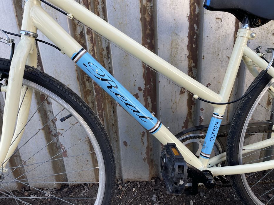 Bicicleta cadru dama real roti 28”