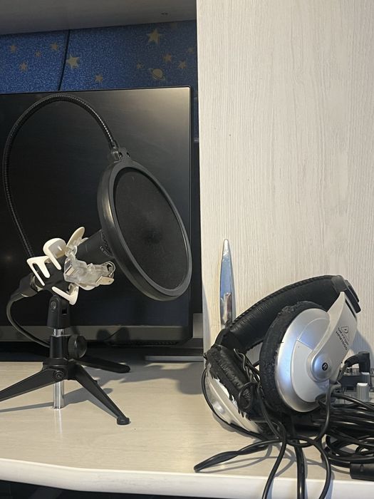Behringer Podcast Studio — полный комплект для записи