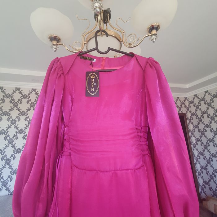 Продается новая вечерняя платья