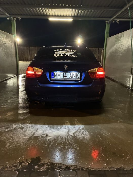 Vand sau Dezmembrez Bmw E90