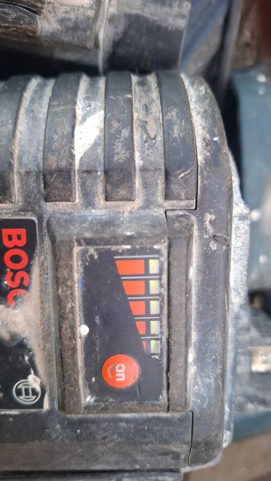Vind ciocan rotopercutor
