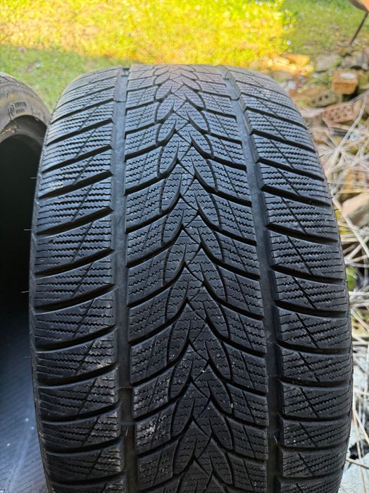 Гуми 255/35/20 сезонни